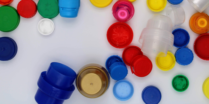 Reciclando tapones de plástico jugamos al Memory - Aprendiendo matemáticas